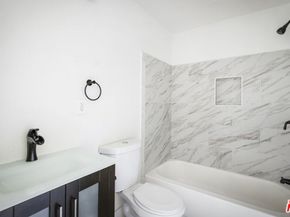 2074 W 29th Street, Los Angeles CA 90018