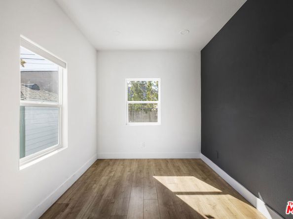 2074 W 29th Street, Los Angeles CA 90018