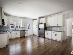 2074 W 29th Street, Los Angeles CA 90018