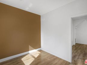 2074 W 29th Street, Los Angeles CA 90018