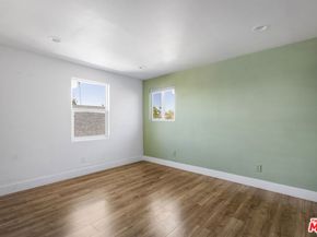 2074 W 29th Street, Los Angeles CA 90018