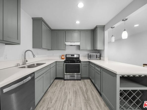 12812 Clovis Avenue, Los Angeles CA 90059