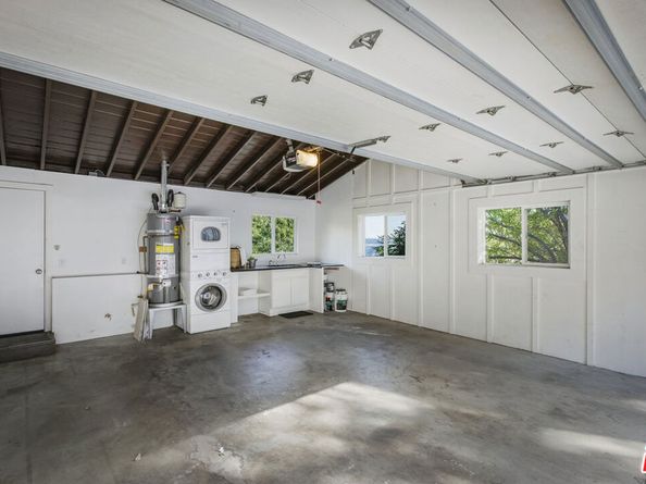 4862 Glenalbyn Drive, Los Angeles CA 90065