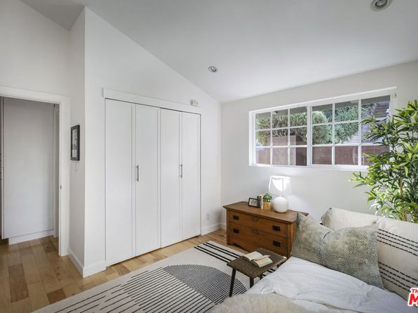 4862 Glenalbyn Drive, Los Angeles CA 90065