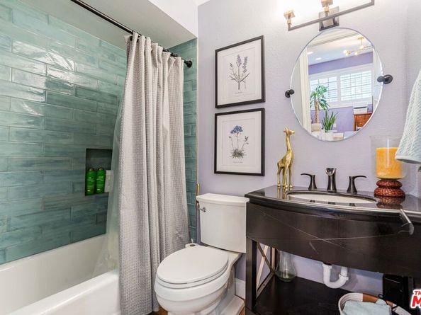 18100 Burbank Boulevard 26, Tarzana CA 91356