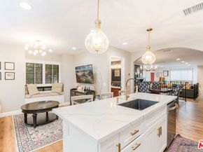 18100 Burbank Boulevard 26, Tarzana CA 91356