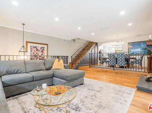 18100 Burbank Boulevard 26, Tarzana CA 91356