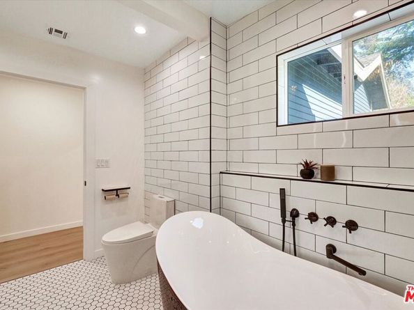 2100 Whitmore Avenue, Los Angeles CA 90039