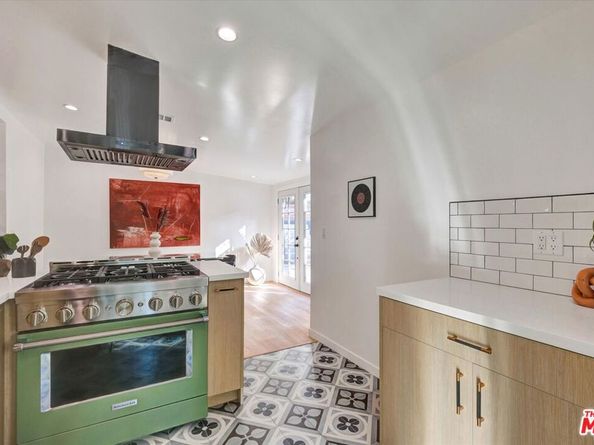 2100 Whitmore Avenue, Los Angeles CA 90039