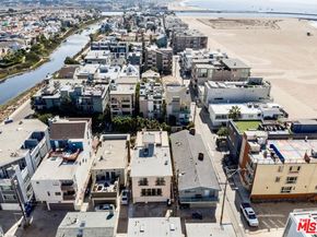 17 Privateer Street, Marina Del Rey CA 90292