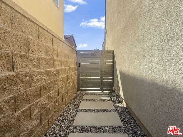 20629 W Chestnut Circle, Porter Ranch CA 91326