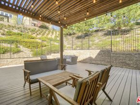 20629 W Chestnut Circle, Porter Ranch CA 91326