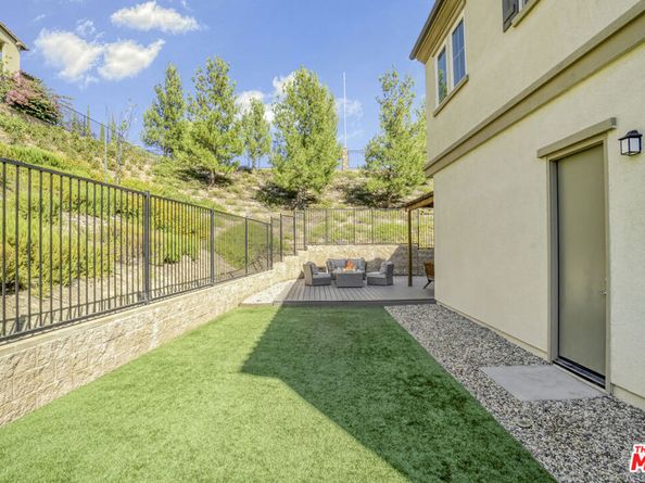 20629 W Chestnut Circle, Porter Ranch CA 91326