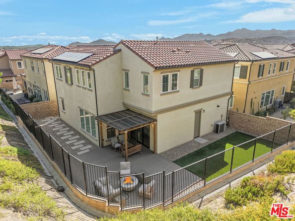 20629 W Chestnut Circle, Porter Ranch CA 91326