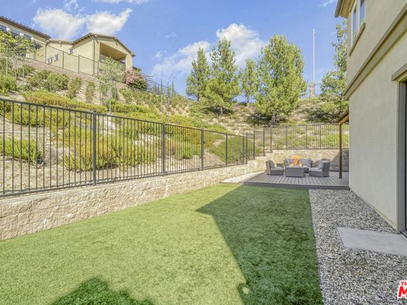 20629 W Chestnut Circle, Porter Ranch CA 91326