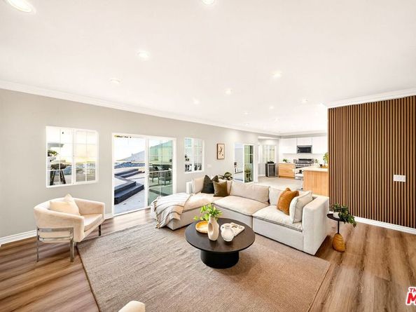 5514 Sylvia Avenue, Tarzana CA 91356