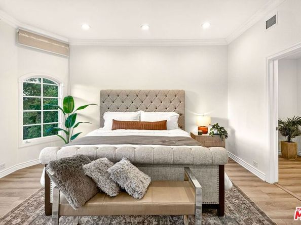 5514 Sylvia Avenue, Tarzana CA 91356