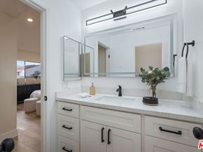 164 W 220th Street 10, Carson CA 90745