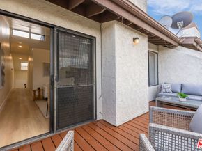 164 W 220th Street 10, Carson CA 90745