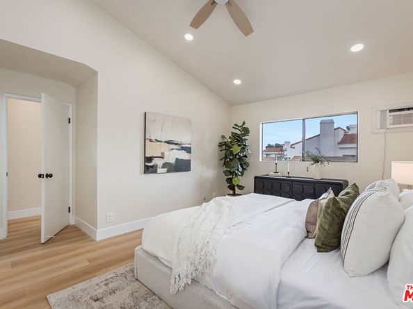 164 W 220th Street 10, Carson CA 90745