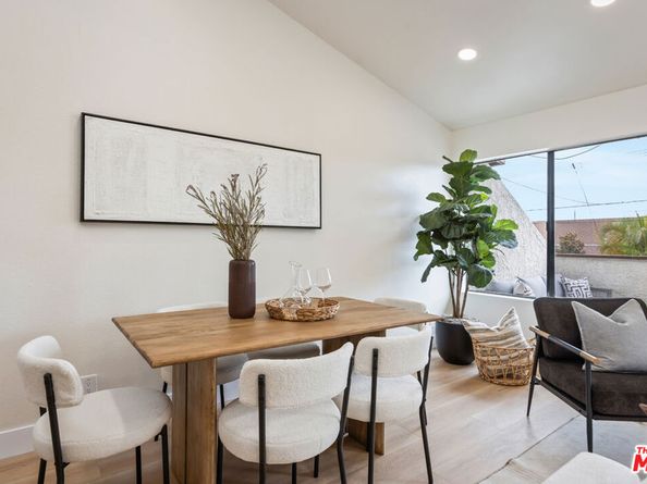 164 W 220th Street 10, Carson CA 90745