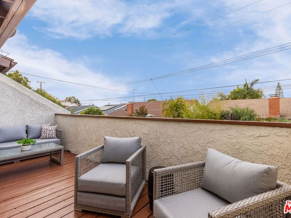 164 W 220th Street 10, Carson CA 90745