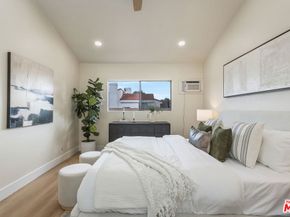 164 W 220th Street 10, Carson CA 90745