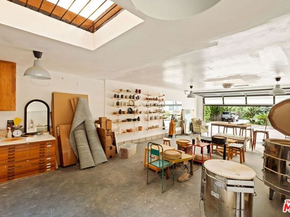 3376 Mandeville Canyon Road, Los Angeles CA 90049