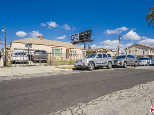 1026 W Century Boulevard, Los Angeles CA 90044