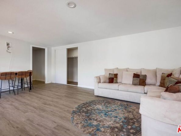 1060 E 45th Way, Long Beach CA 90807