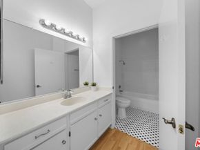 533 S St Andrews Place 420, Los Angeles CA 90020