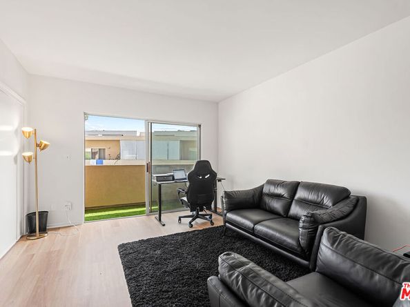 6221 Morse Avenue, North Hollywood CA 91606