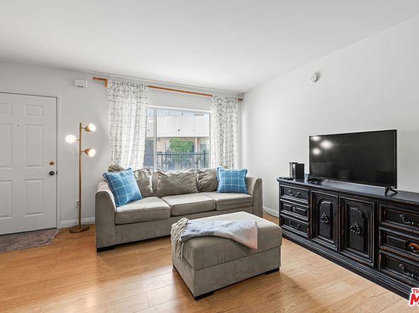 6221 Morse Avenue, North Hollywood CA 91606