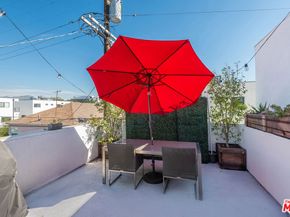 838 N Mccadden Place, Los Angeles CA 90038