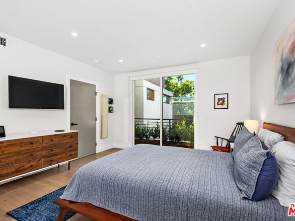 838 N Mccadden Place, Los Angeles CA 90038
