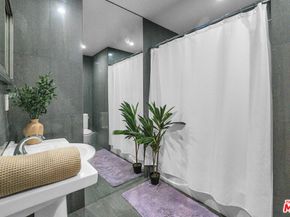 21 Alamitos Avenue 1, Long Beach CA 90802