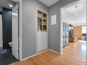 21 Alamitos Avenue 1, Long Beach CA 90802