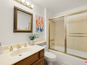 10627 Ashton Avenue 102, Los Angeles CA 90024