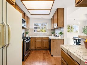 10627 Ashton Avenue 102, Los Angeles CA 90024