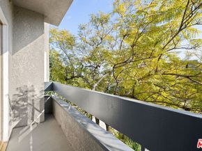 10627 Ashton Avenue 102, Los Angeles CA 90024