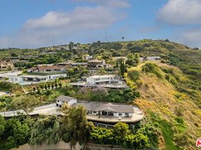 6003 Wrightcrest Drive, Culver City CA 90232