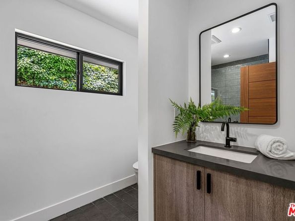 6003 Wrightcrest Drive, Culver City CA 90232