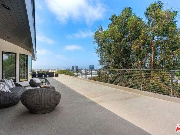 6003 Wrightcrest Drive, Culver City CA 90232