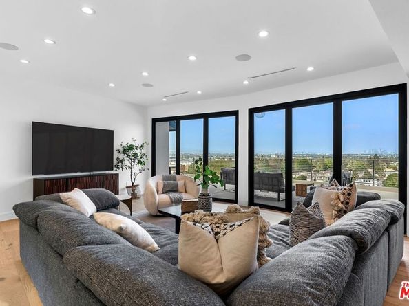 6003 Wrightcrest Drive, Culver City CA 90232
