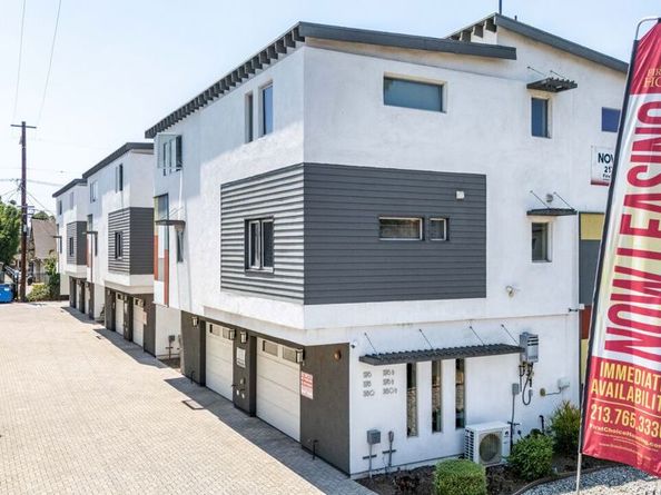 1168 W 36th Street, Los Angeles CA 90007