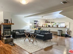 6820 Whitley Terrace, Los Angeles CA 90068