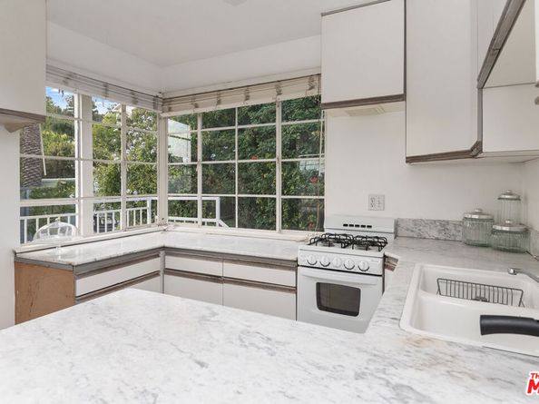 1211 Hilldale Avenue, West Hollywood CA 90069