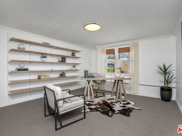 4949 Onaknoll Avenue, Los Angeles CA 90043