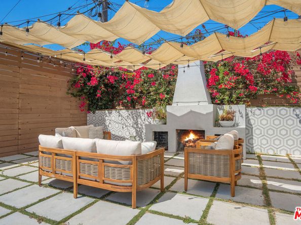 4949 Onaknoll Avenue, Los Angeles CA 90043