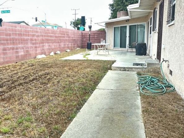 10401 S Van Ness Avenue, Inglewood CA 90303